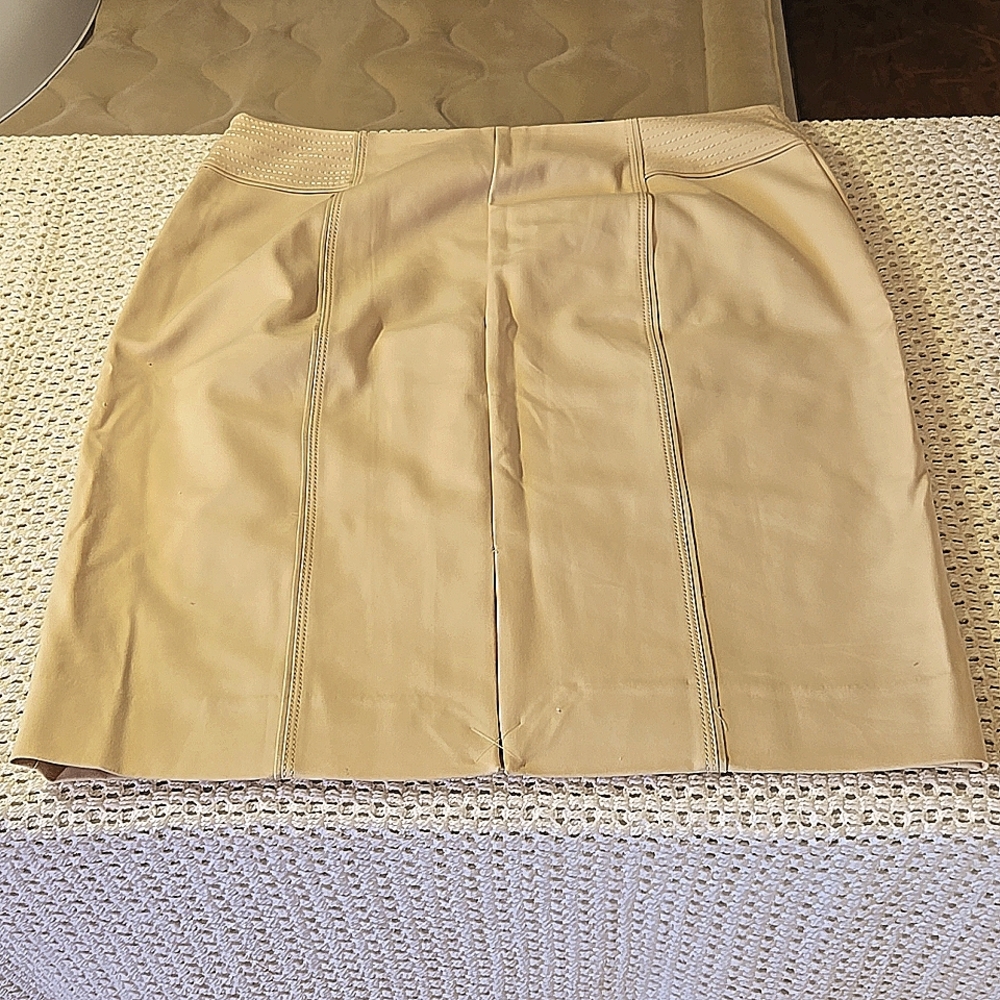 White House Black Market Champagne Mini Skirt Women's sz 12